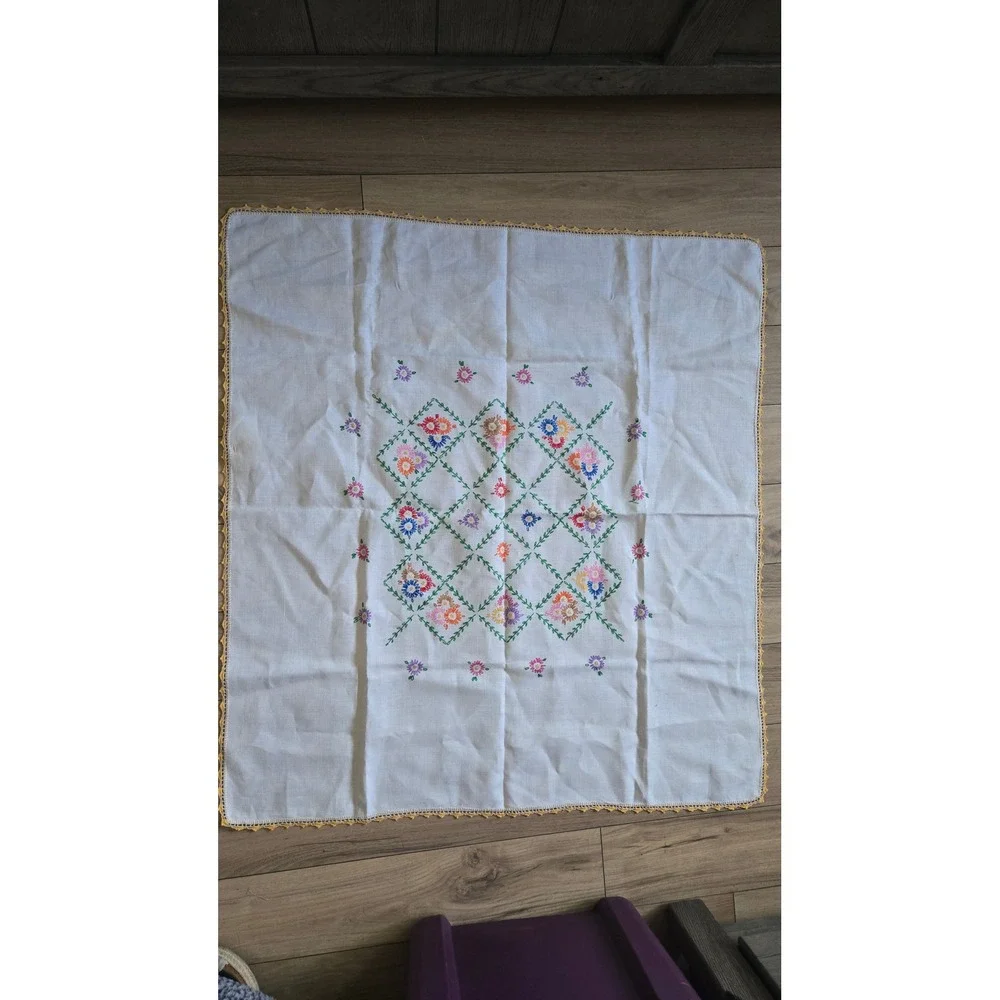 Vintage Hand Embroidered Floral Trellis Square Tablecloth Yellow Crochet 33in